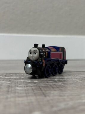 Diecast Ashima - Thomas & Friends